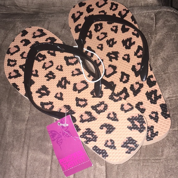 Personal Identity Cheetah Fiji Flip Flops NWT - Picture 2 of 8